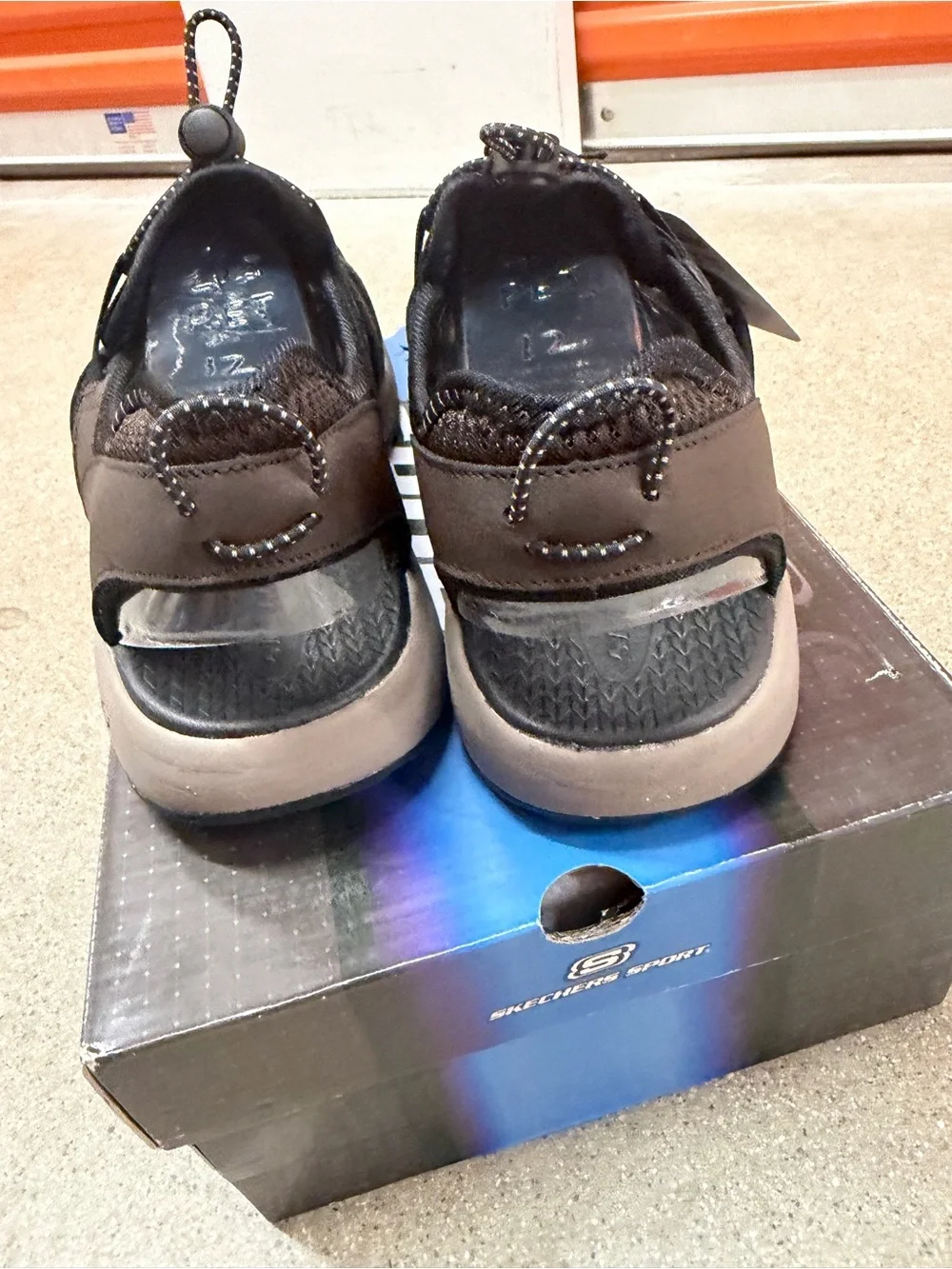 NWB Skechers Melbo Journey Man 2  Wide Fit Men's Brown  Sandals with Bungee Lace